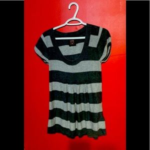 Old Navy. Knit material